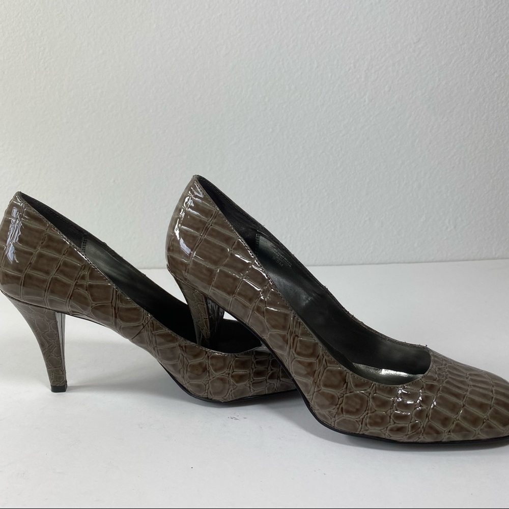Style&Co • size 9.5 • brown animal print heels - Picture 6 of 9